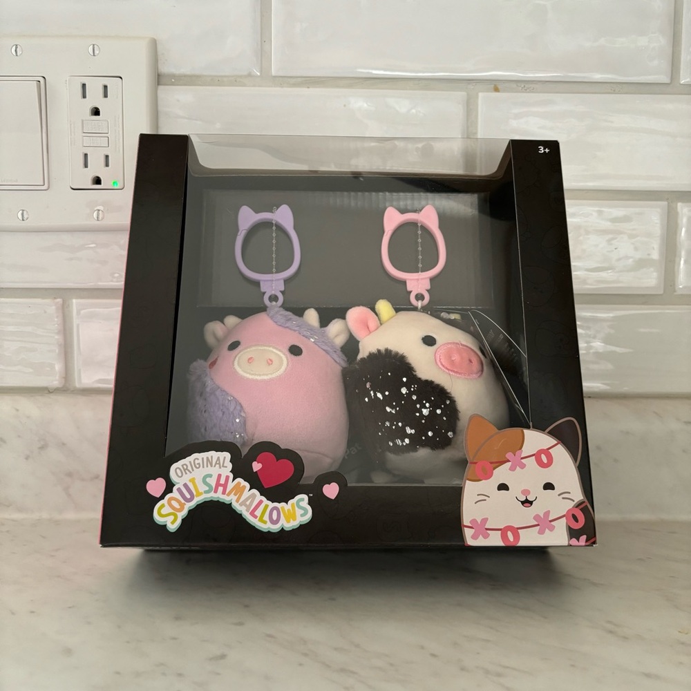 Connor & Patty Select Series Valentines Day Squishmallow Set Clips